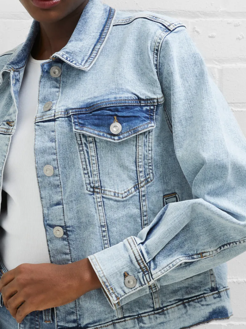 FRENCH CONNECTION Coats & Jackets<Denim Stretch Trucker Jacket BleachedOut